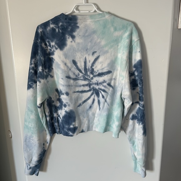 Crop Sweatshirt - Picture 2 of 2